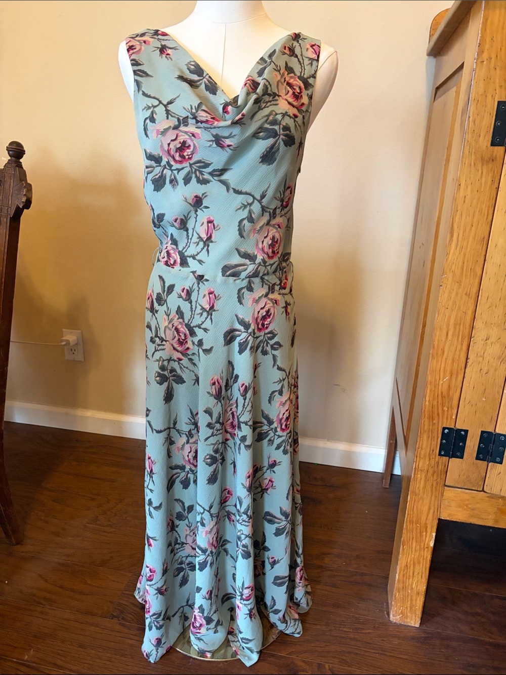 Vintage Banana Republic 100% silk floral gown size 6 sage rose cowl neck bias